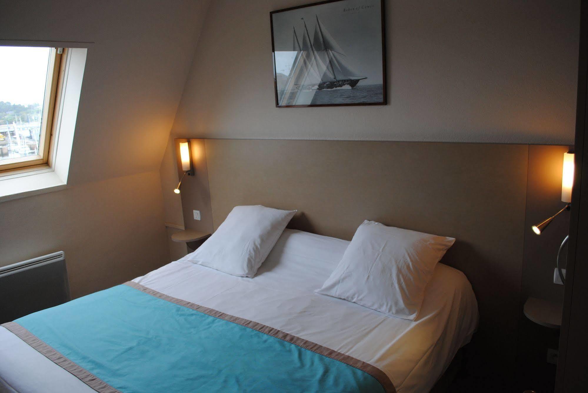 Hotel Le Goelo - Port De 潘波勒 外观 照片